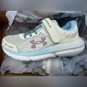 Under Armour Cream and Pink Athletic Shoes